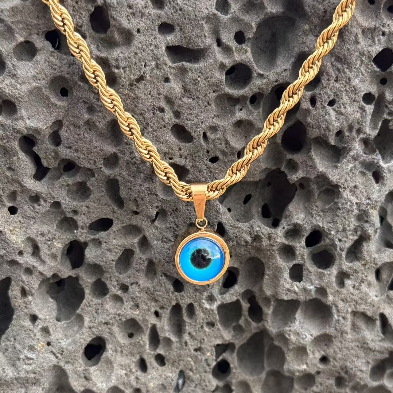 Gold Evil Eye Necklace – Twisted Chain Titanium Steel Choker for Men, Unique & Luxurious Design