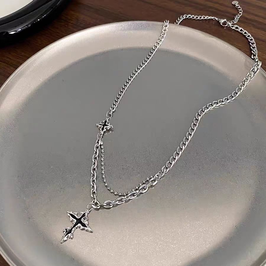 Black Drip Oil Cross Necklace for Men – Unique Hip-Hop Choker with Streetwear Vibes